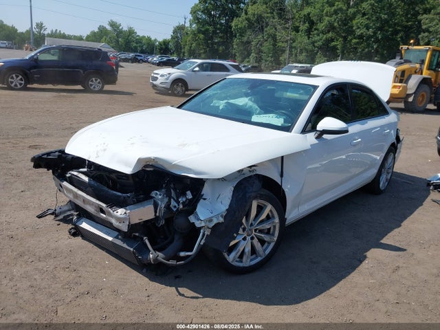 2017 AUDI A4 WAUANAF44HN043967 Photo 1