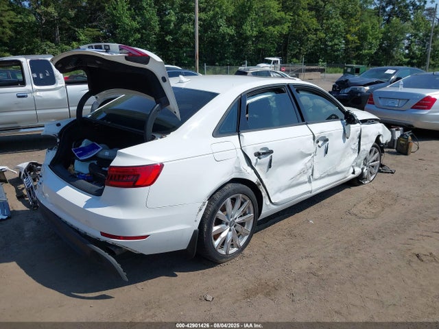 2017 AUDI A4 WAUANAF44HN043967 Photo 3