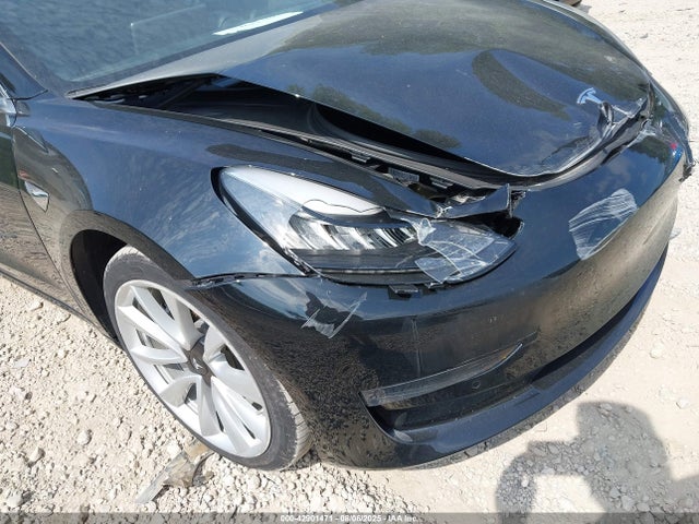 Tesla MODEL 3 2018 5YJ3E1EA1JF050513 Image 22