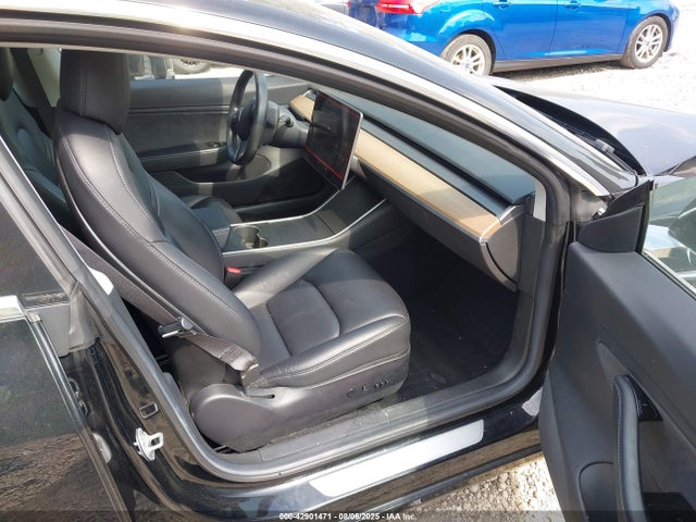 Tesla MODEL 3 2018 5YJ3E1EA1JF050513 Image 5