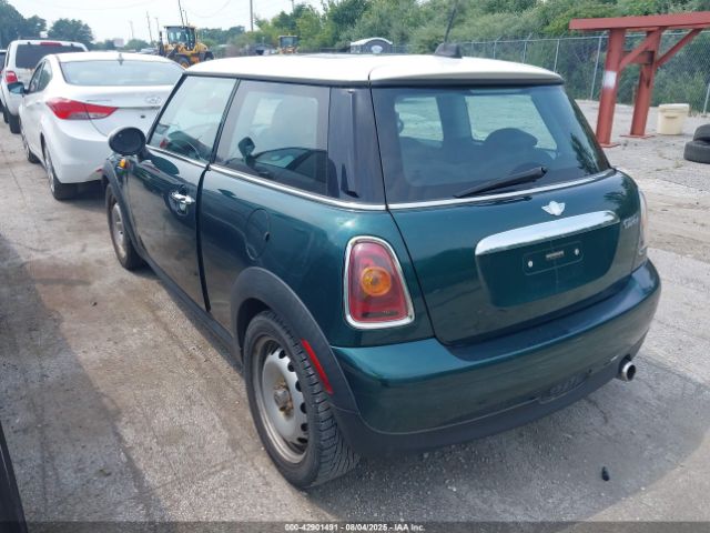 2009 MINI COOPER WMWMF33569TU71250 Photo 2