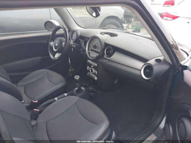 2009 MINI COOPER WMWMF33569TU71250 Photo 4