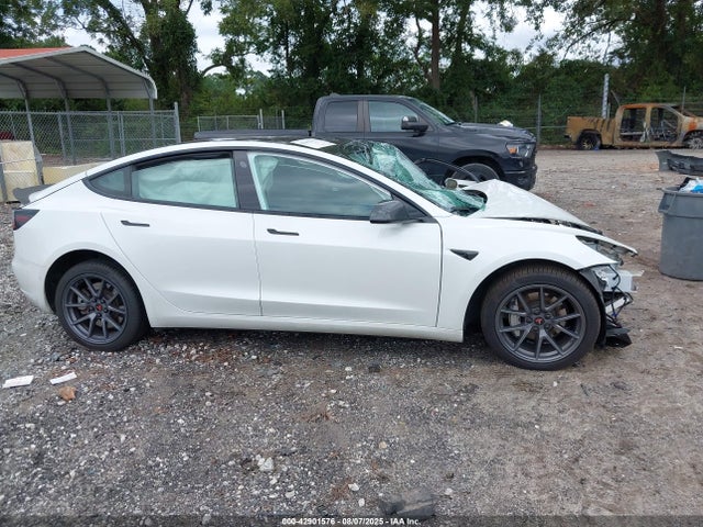 Tesla 2021 2021 5YJ3E1EB7MF037939 Image 14