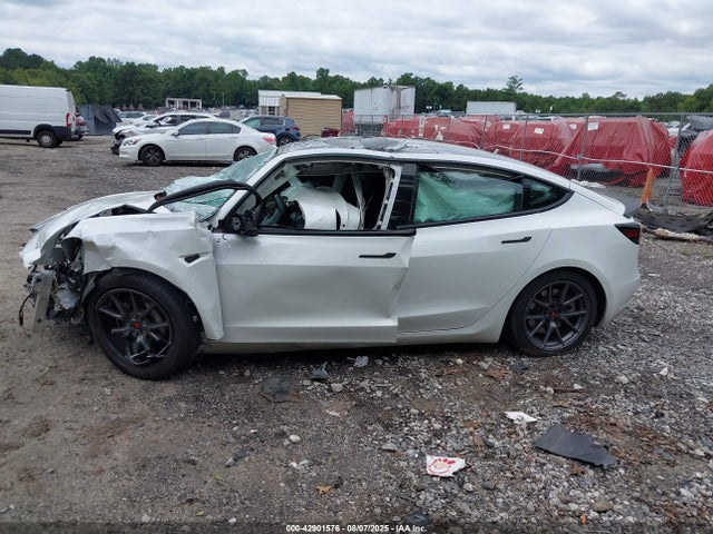 Tesla 2021 2021 5YJ3E1EB7MF037939 Image 15