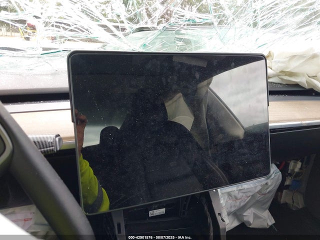 Tesla 2021 2021 5YJ3E1EB7MF037939 Image 16