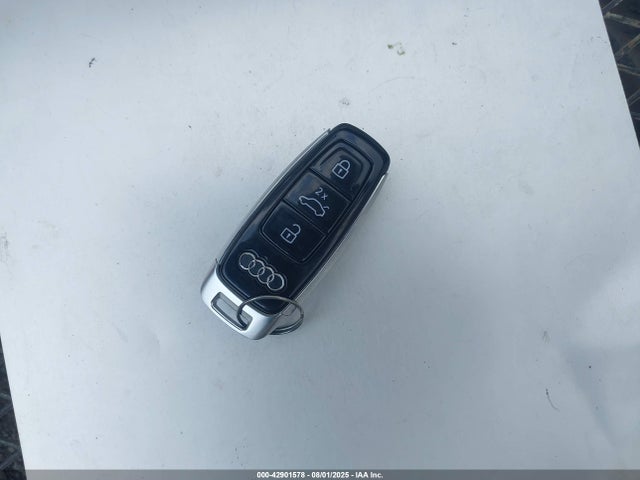 2023 AUDI E-TRON WA1LAAGE2PB018669 Photo 10