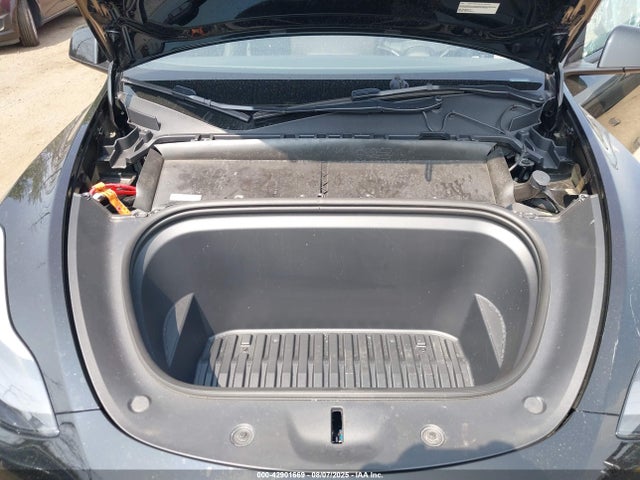 2023 TESLA MODEL Y 7SAYGDEF0PF925203 Photo 9