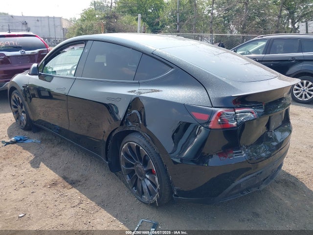 2023 TESLA MODEL Y 7SAYGDEF0PF925203 Photo 2
