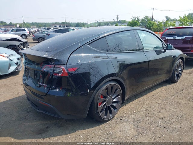 2023 TESLA MODEL Y 7SAYGDEF0PF925203 Photo 3
