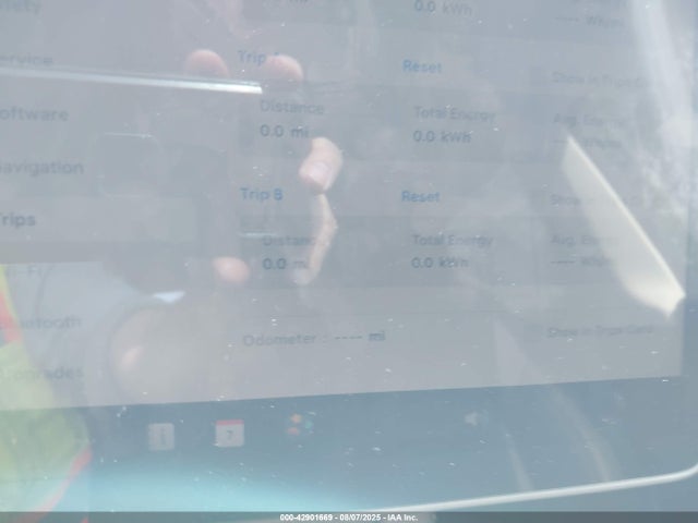 2023 TESLA MODEL Y 7SAYGDEF0PF925203 Photo 6