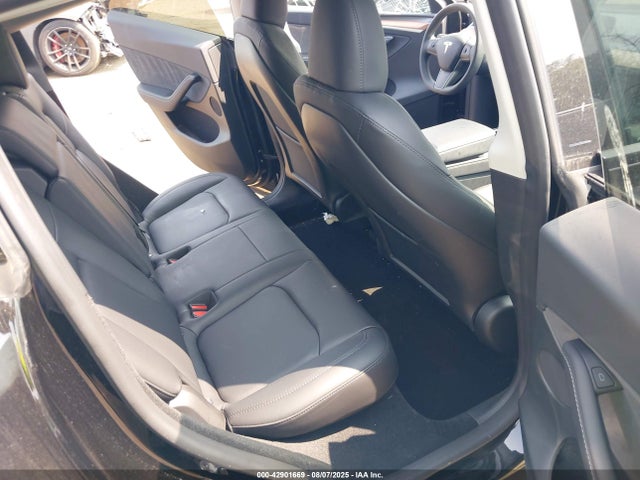 2023 TESLA MODEL Y 7SAYGDEF0PF925203 Photo 7
