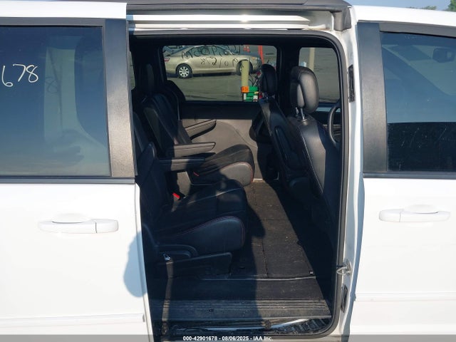 2C4RDGEG5HR799155 Dodge Grand Caravan