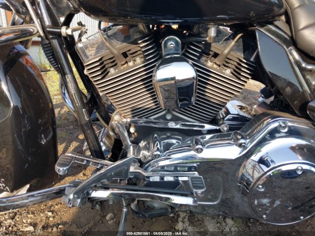 2011 HARLEY-DAVIDSON FLHX 1HD1KB411BB603655 Photo 8