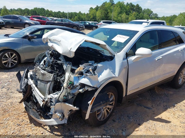 2017 CADILLAC XT5 1GYKNARS5HZ197138 Photo 1