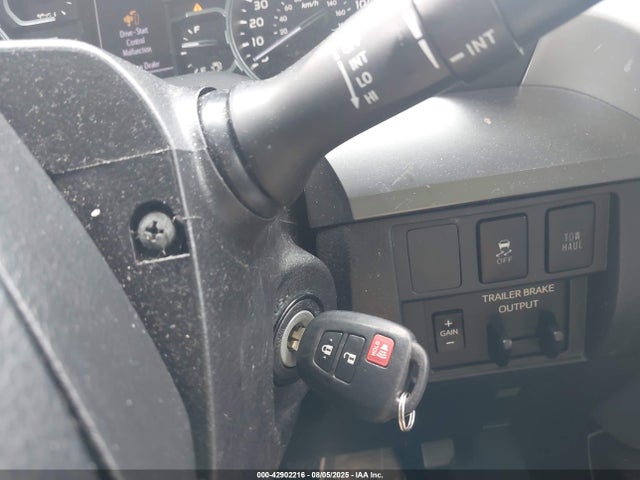 5TFDY5F11KX835445 Toyota 3ur-fe