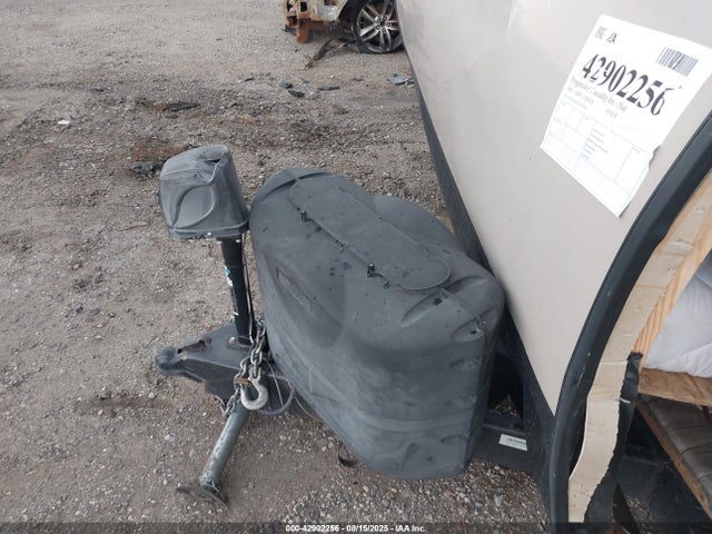 Forest River Cherokee 2019 4X4TCKC2XKK055697 Image 10