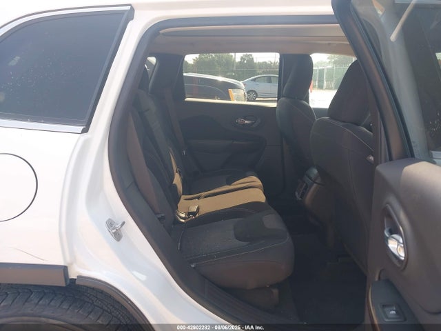 Jeep 2014 2014 1C4PJLCS3EW227214 Image 8