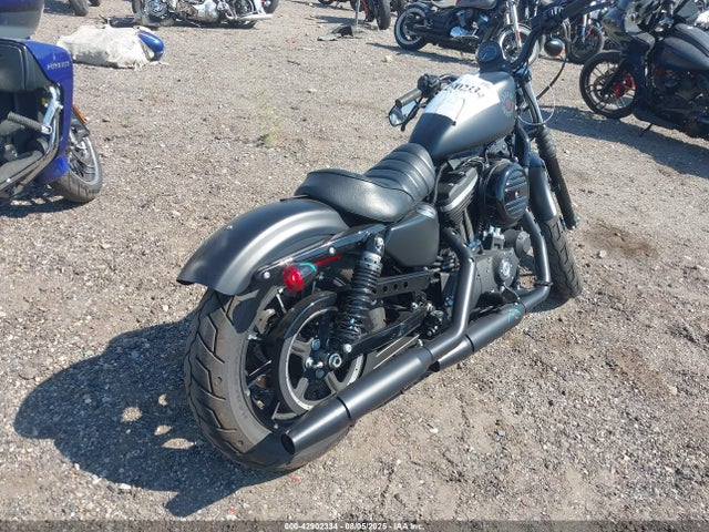 2022 HARLEY-DAVIDSON XL883 1HD4LE228NB411354 Photo 3