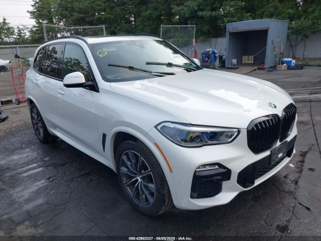 2021 BMW X5 5UXCR6C04M9E61674