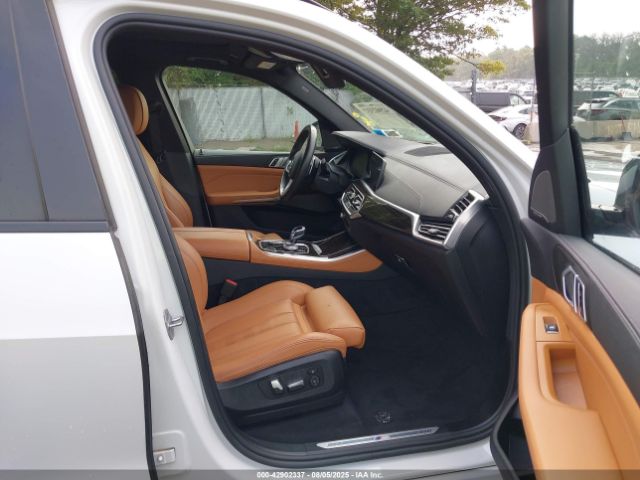 2021 BMW X5 5UXCR6C04M9E61674 Photo 4