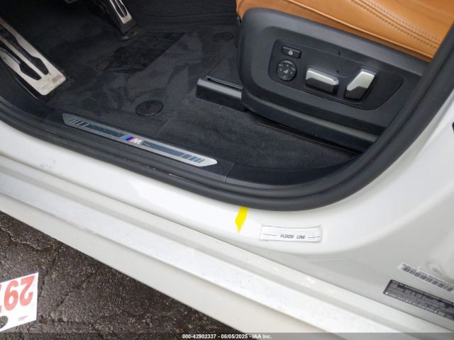 2021 BMW X5 5UXCR6C04M9E61674 Photo 5