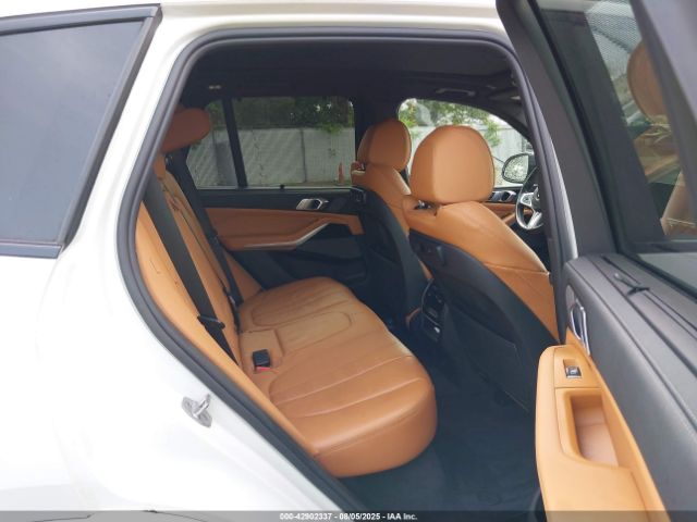 2021 BMW X5 5UXCR6C04M9E61674 Photo 7