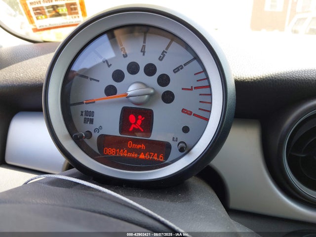 2009 MINI COOPER WMWMF33519TU70832 Photo 6