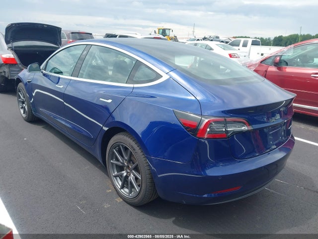 2018 TESLA MODEL 3 5YJ3E1EB8JF120162 Photo 2