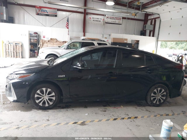 JTDKAMFP1N3217497 Toyota 2zr-fxe, 1nm+1sm
