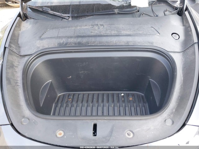 2021 TESLA MODEL Y 5YJYGDEE4MF199751 Photo 9