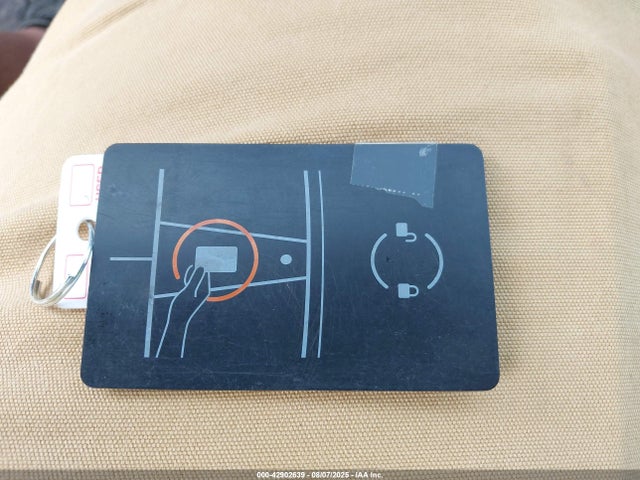 2021 TESLA MODEL Y 5YJYGDEE4MF199751 Photo 10