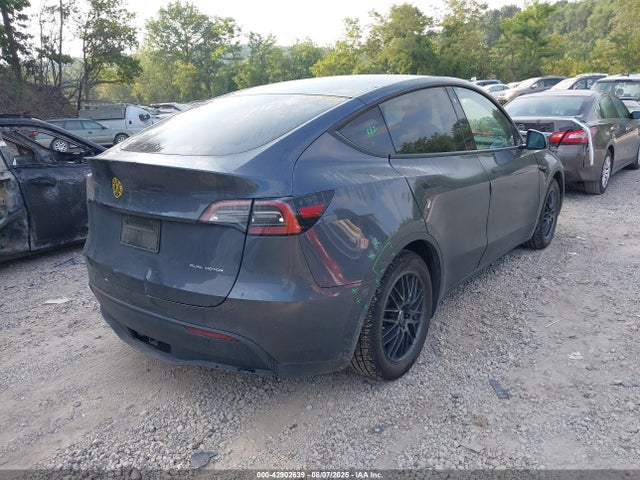 2021 TESLA MODEL Y 5YJYGDEE4MF199751 Photo 3