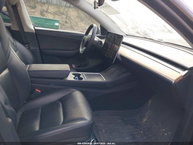 2021 TESLA MODEL Y 5YJYGDEE4MF199751 Photo 4