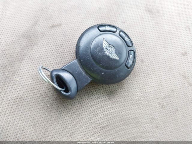 2007 MINI COOPER WMWMF33597TT50354 Photo 10