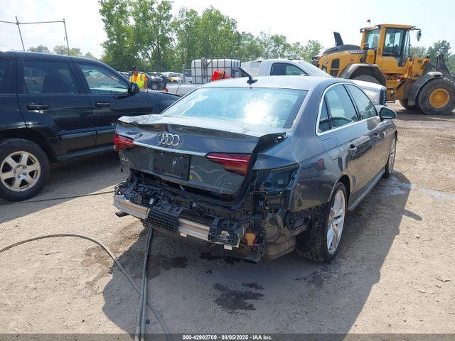 2023 AUDI A4 WAUEAAF49PN000995 Photo 3