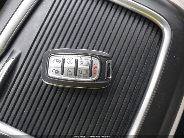 Chrysler Pacifica 2018 2C4RC1N79JR230475 Image 11