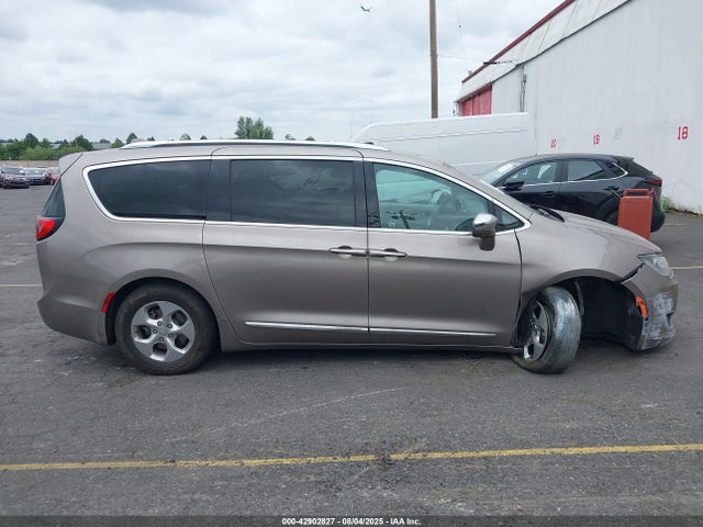 Chrysler Pacifica 2018 2C4RC1N79JR230475 Image 13