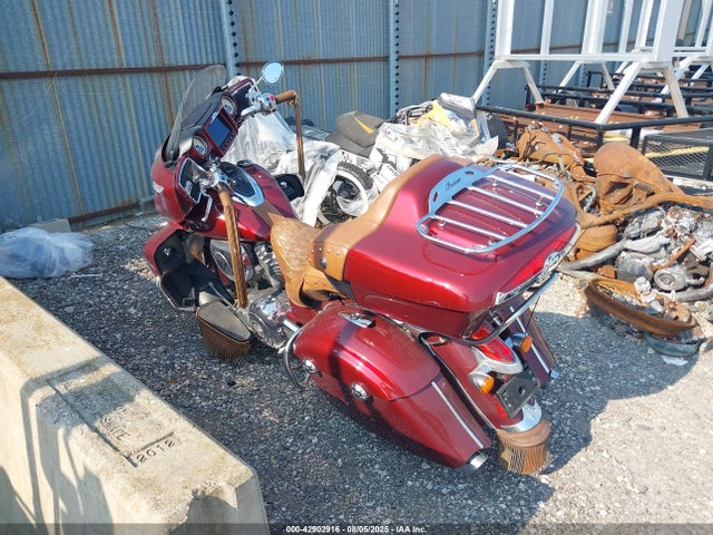 INDIAN MOTORCYCLE CO. 2017 2017 56KTRAAAXH3344312 Image 3