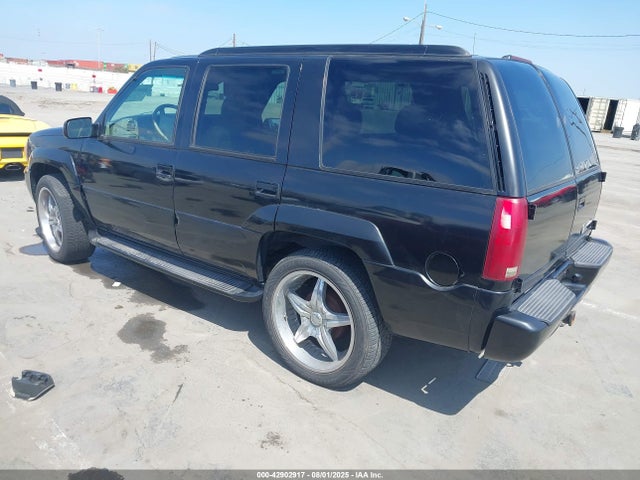 2000 CADILLAC ESCALADE 1GYEK63R8YR206066 Photo 2