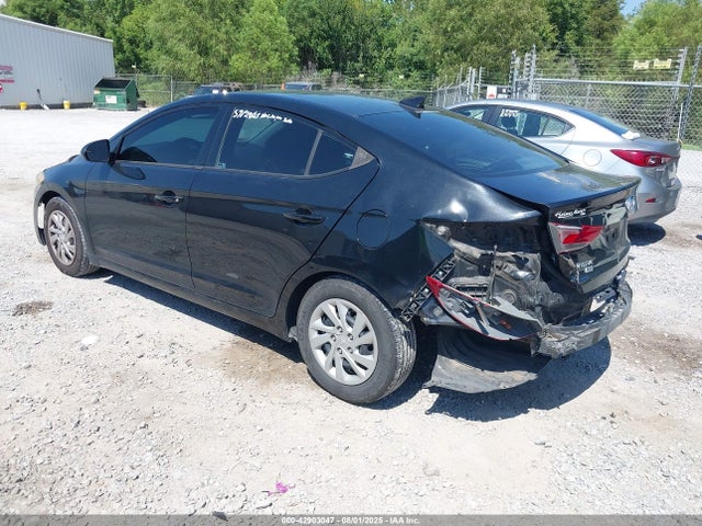 Hyundai 2017 2017 5NPD74LF8HH165751 Image 3