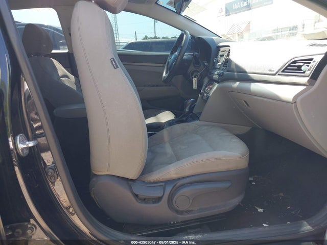 Hyundai 2017 2017 5NPD74LF8HH165751 Image 5