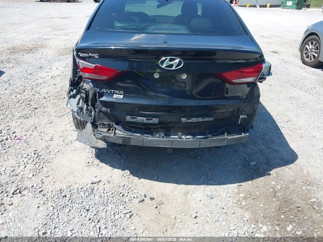 Hyundai 2017 2017 5NPD74LF8HH165751 Image 6