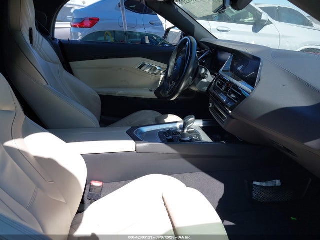 WBAHF3C51KWW03921 BMW Z4