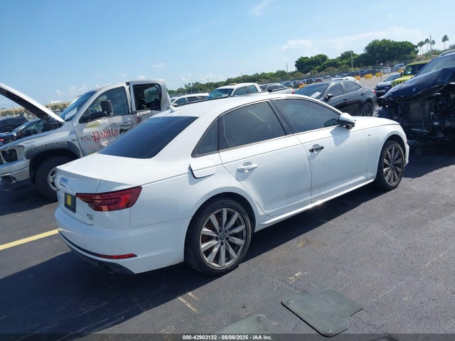 2018 AUDI A4 WAUKMAF4XJA037644 Photo 3