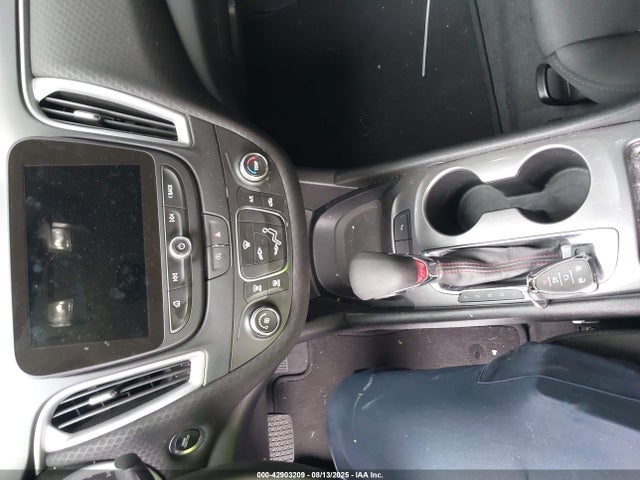 1G1ZG5ST8RF177017 Chevrolet lfv