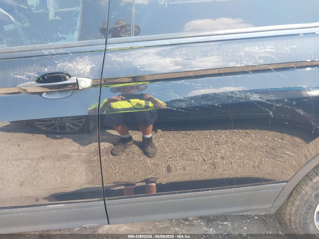 Volkswagen Tiguan 2021 3VV0B7AX7MM044483 Image 13