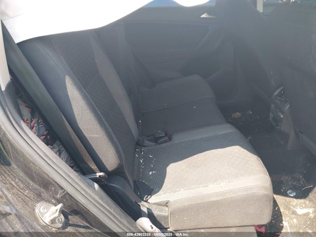 Volkswagen Tiguan 2021 3VV0B7AX7MM044483 Image 8