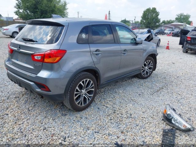 2018 MITSUBISHI OUTLANDER SPORT JA4AR3AU8JU004248 Photo 3