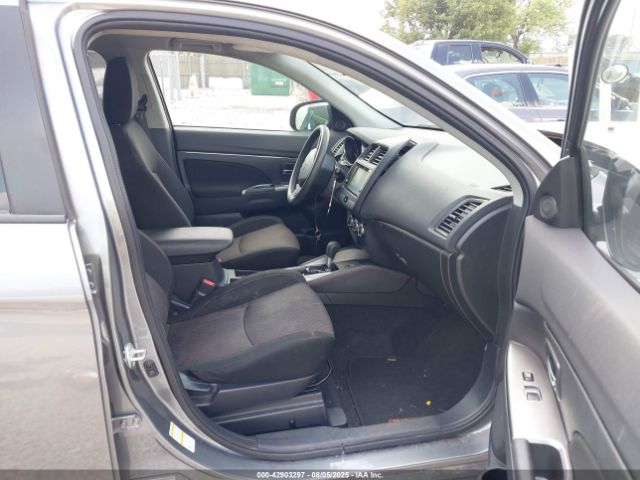 2018 MITSUBISHI OUTLANDER SPORT JA4AR3AU8JU004248 Photo 4