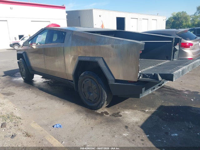 Tesla 2024 2024 7G2CEHED4RA050451 Image 3